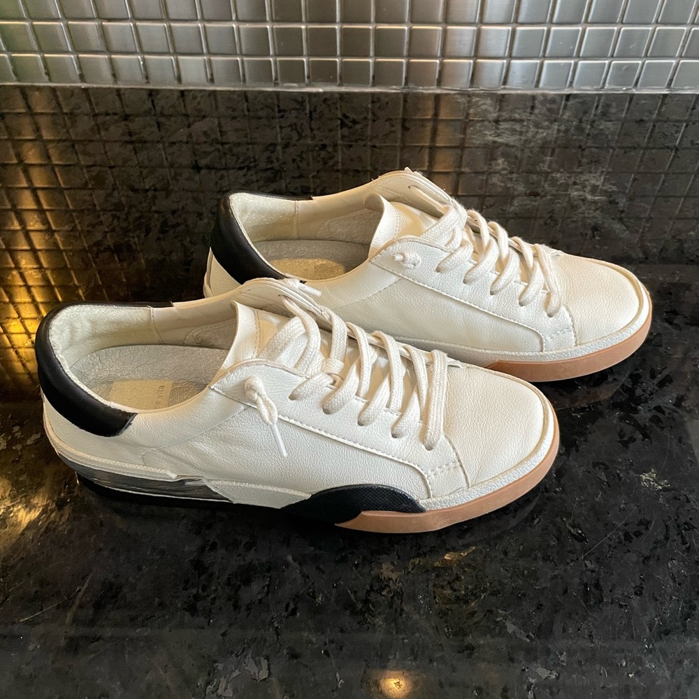Dolce Vita Zina Sneakers